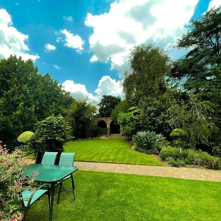 Amoris Guest House-Lynnwood-2